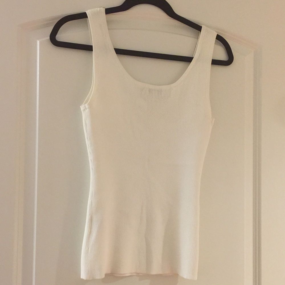 White Cache Top With Gold Sequence - image 5